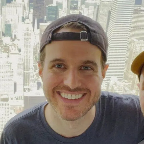 Lihat profil Donovan McMurray