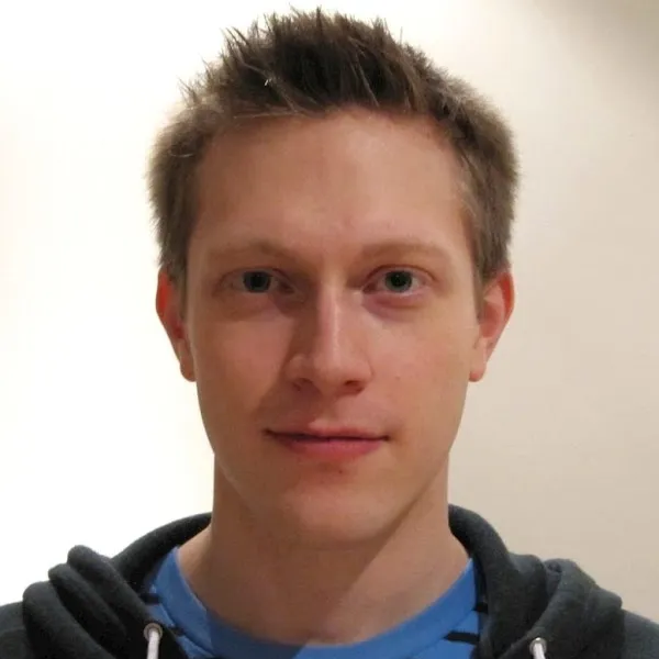 Melihat profil Andrew Lewis