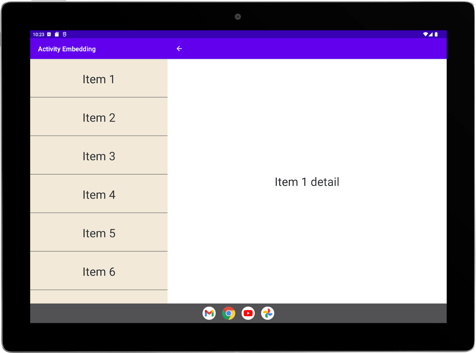 Grande tablette avec une application exemple exécutée en mode paysage Activités &quot;Liste&quot; et &quot;Détail&quot; côte à côte dans une mise en page &quot;Liste/Détail&quot;