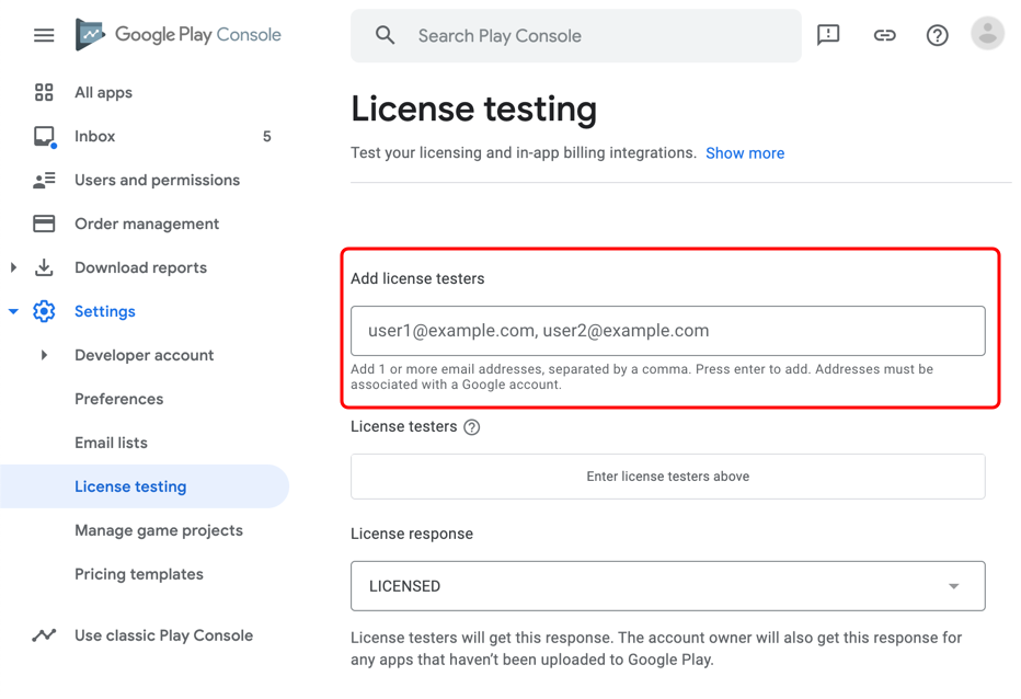 Aggiungi un tester delle licenze tramite Google Play Console.