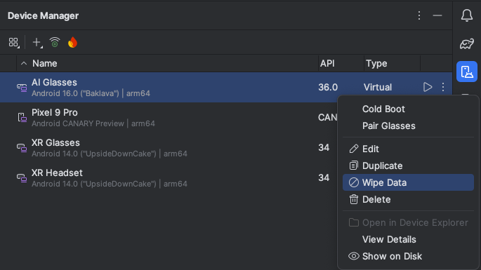 Haz clic en "Wipe Data" para iniciar el emulador de lentes con IA y borrar los datos del usuario.